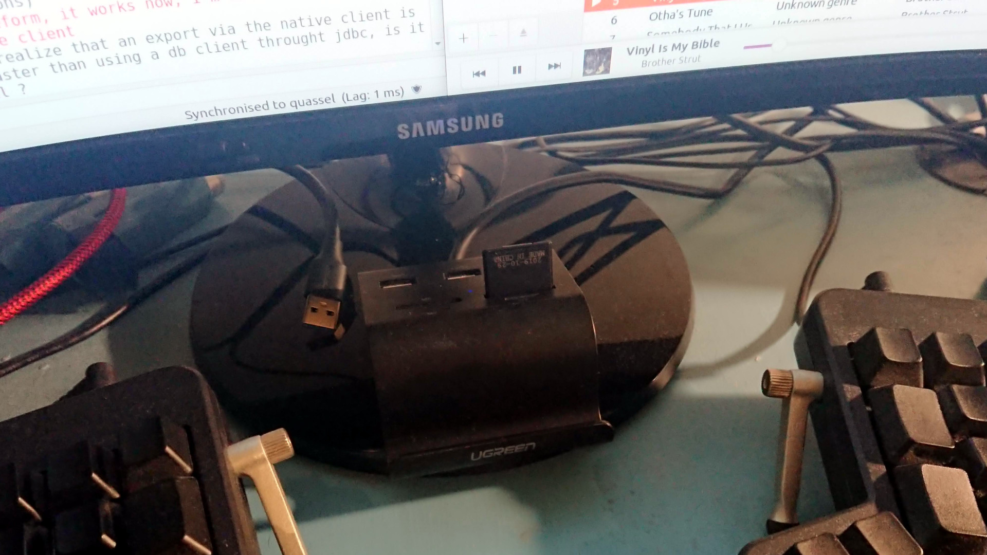 The neat little USB3 hub / card-reader / card writer on my desk
